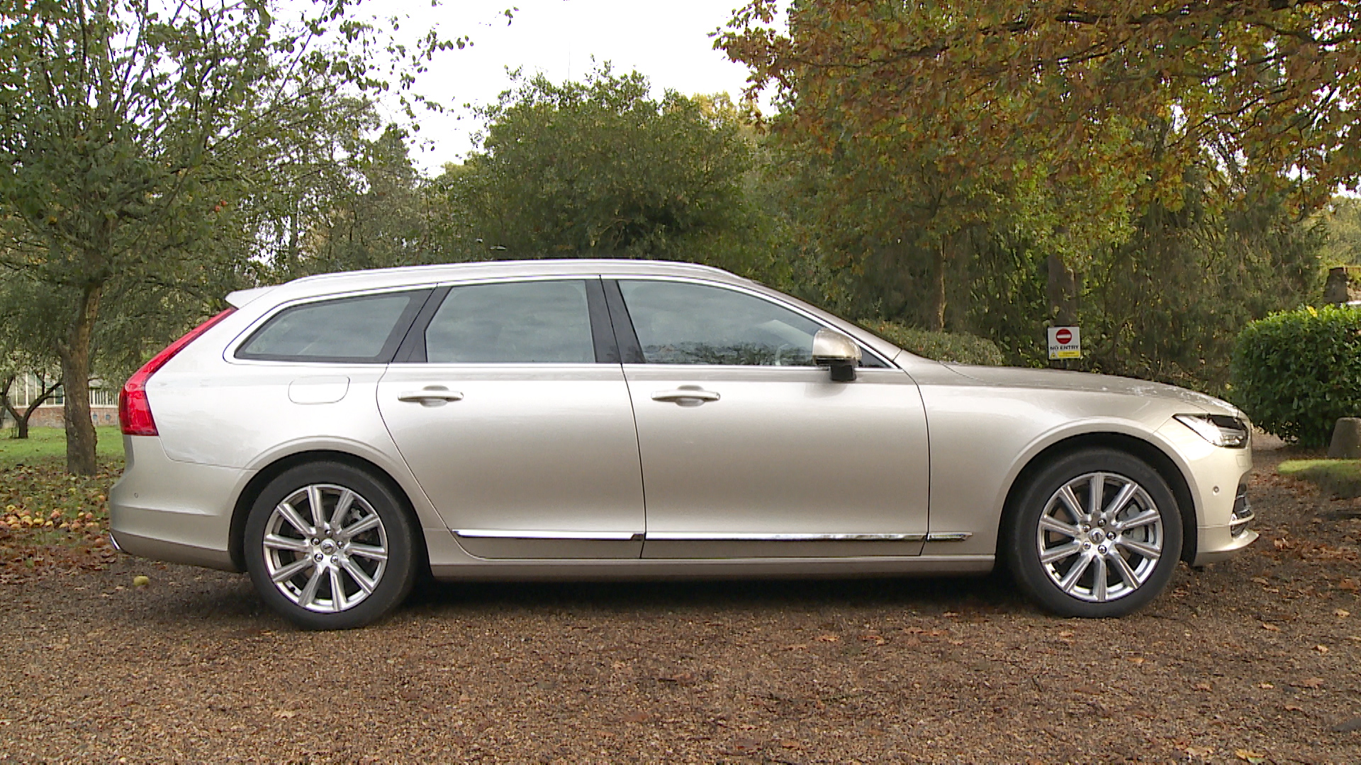2.0 T6 [350] RC PHEV Plus Dark 5dr AWD Auto